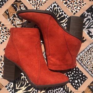 ⚡️FLASH SALE ⚡️Orange Booties New in box, never used